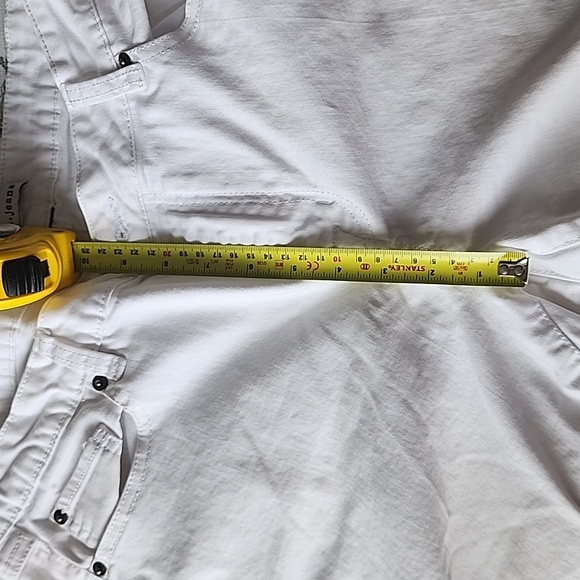 Bermuda shorts - Picture 5 of 6